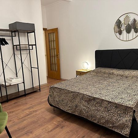 Luna In Trastevere Apartamento Рим Екстер'єр фото